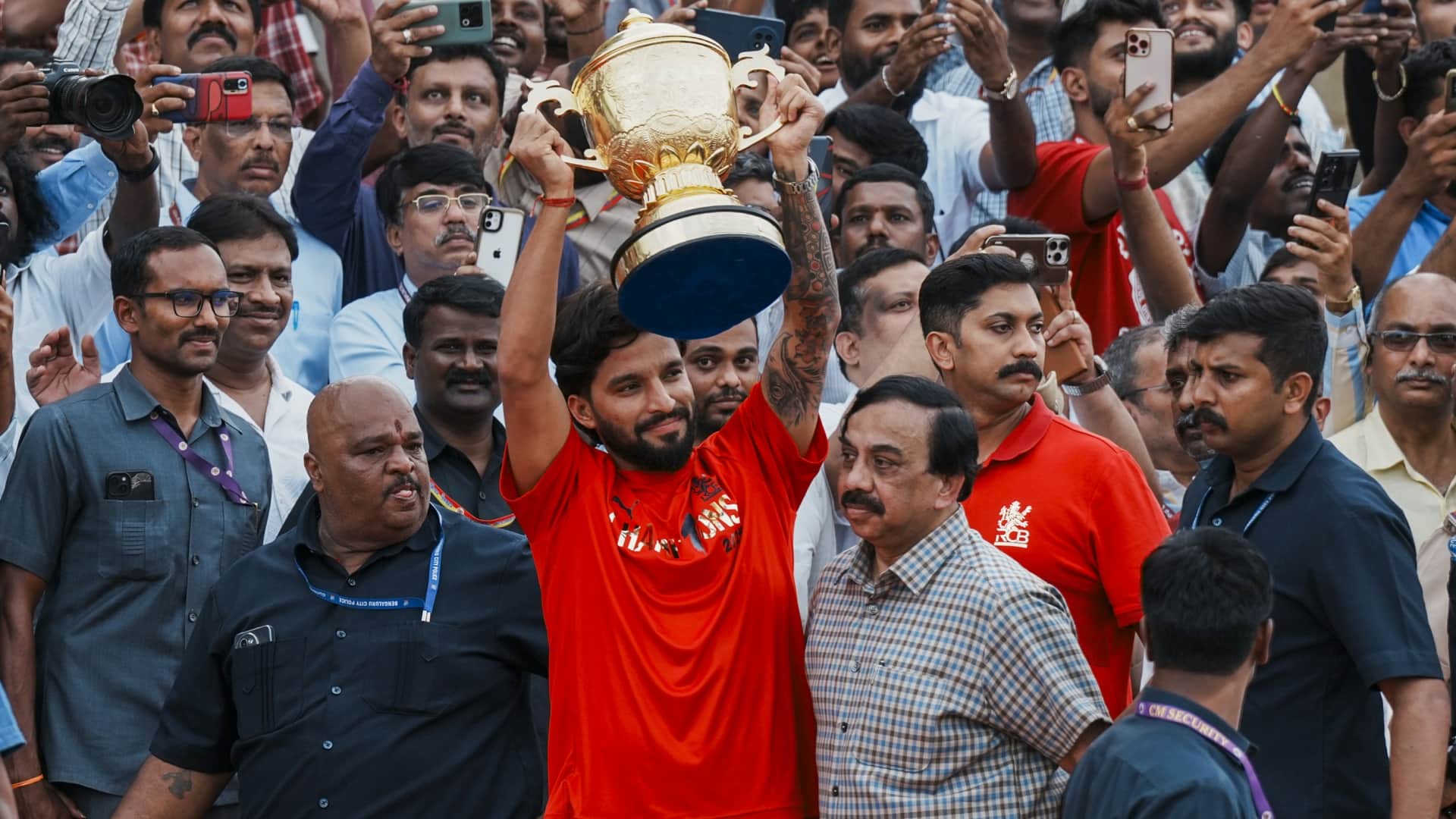 RCB IPL 2025 Victory Grand Celebration in Bengaluru Virat Kohli expressed his gratitude to the fans