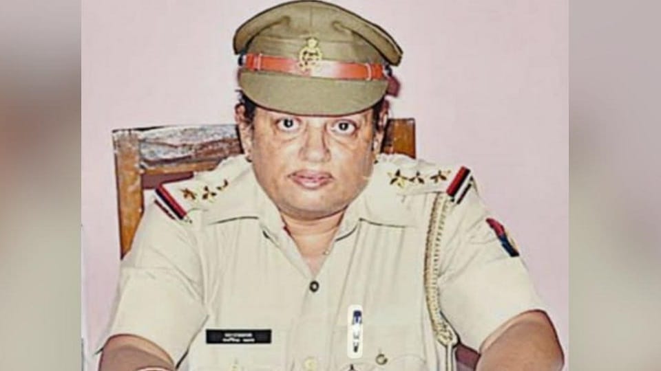 Inspector Nargis Khan: Income 5.36 crores and expenditure 10.59 crores, where did the huge income come from