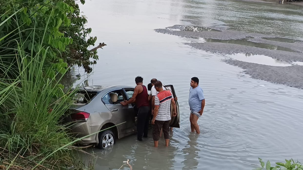 Roorkee Accident Car lost control and fell into Ganga canal near Mohammadpur Jhal in Mangalore businessman die