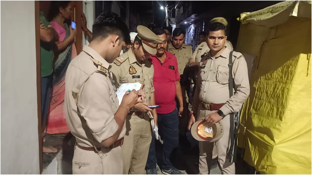man committed suicide by shooting himself with a rifle in Pilibhit