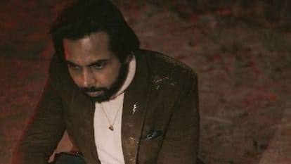 Stolen 2025 Movie Review in Hindi by Pankaj Shukla Karan Tejpal Abhishek Banerjee Shubham Vardhan Mia Maelzer