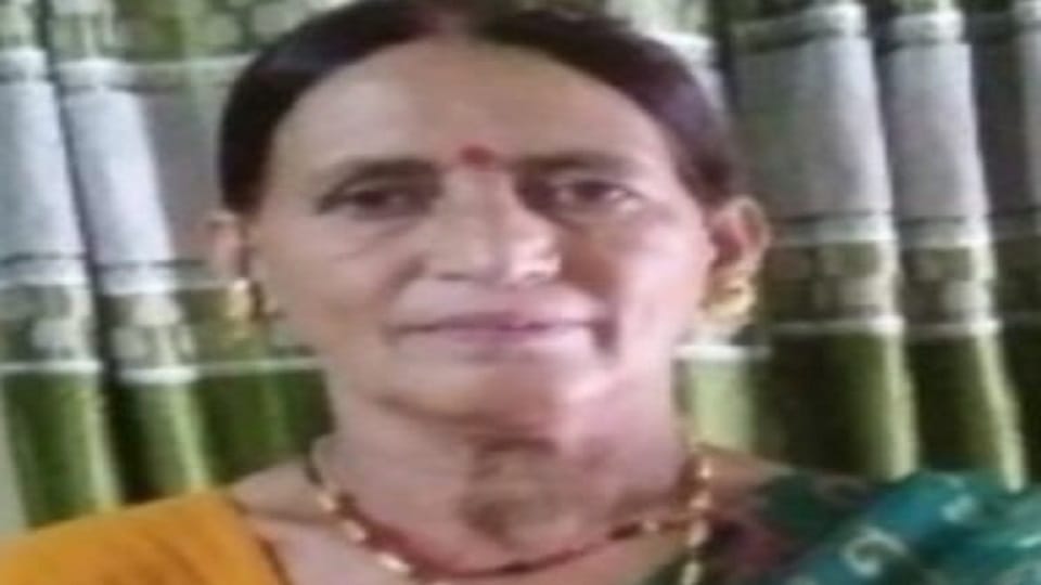 Woman dies in road accident in khatima