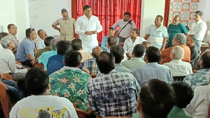 Central Market: Traders kept the market closed for two hours, said - Minister do something