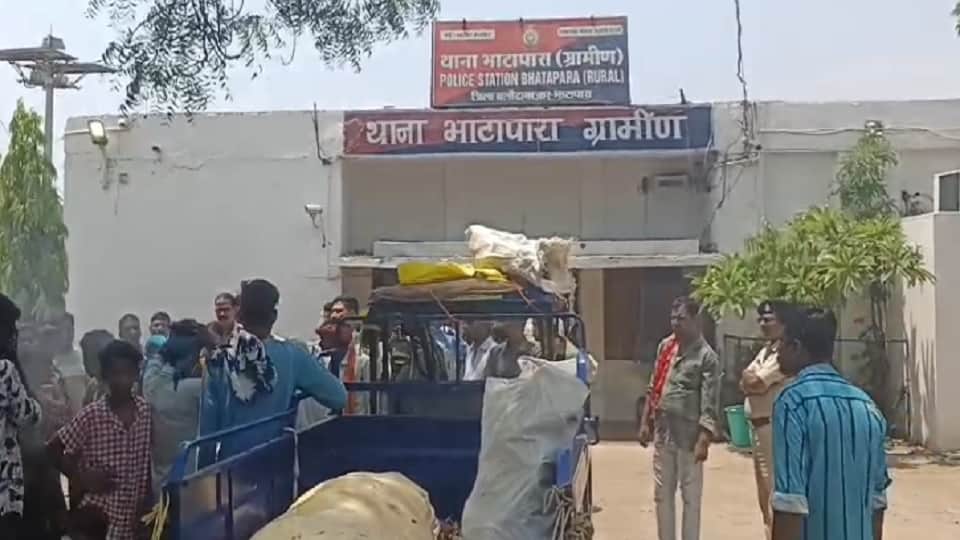 A young man committed suicide after a fight in Bhatapara