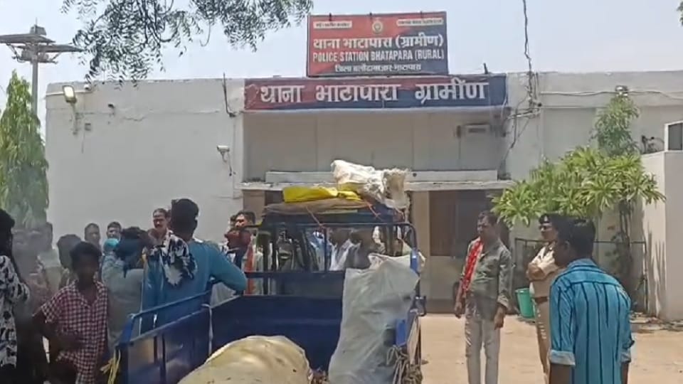 A young man committed suicide after a fight in Bhatapara