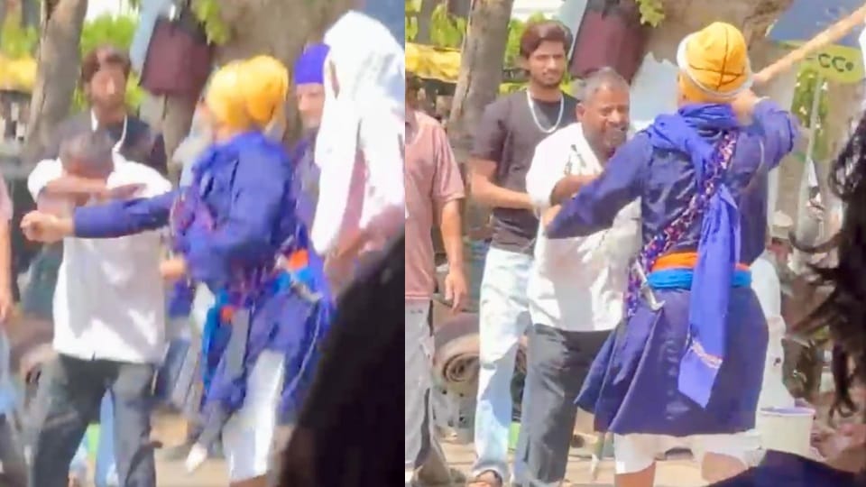 Corporation workers who went to remove encroachment were attacked, woman officer was mistreated