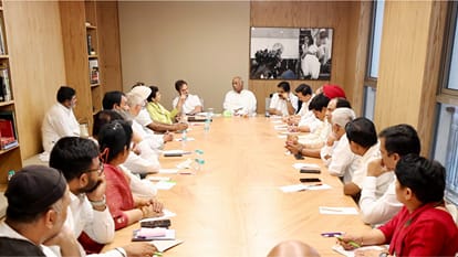 Kharge, Rahul discuss Manipur situation with Cong leaders from state