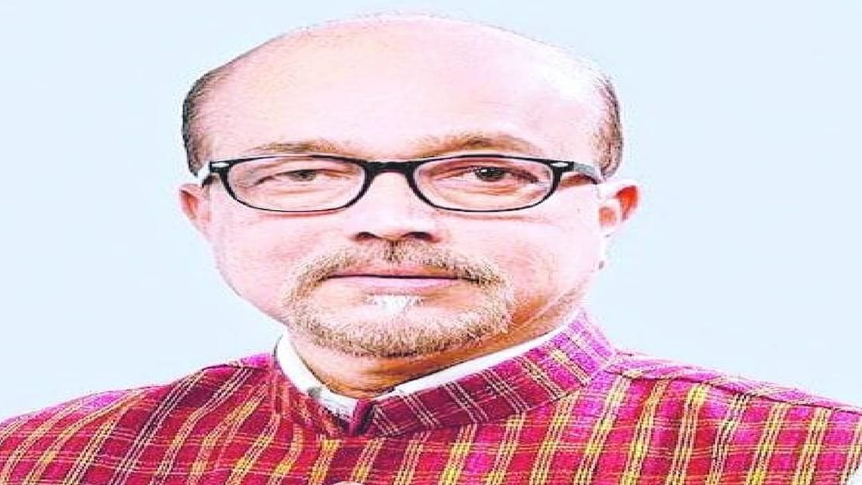 Governor Deka inspected the Raj Bhavan under construction in Nava Raipur, gave instructions to speed up work