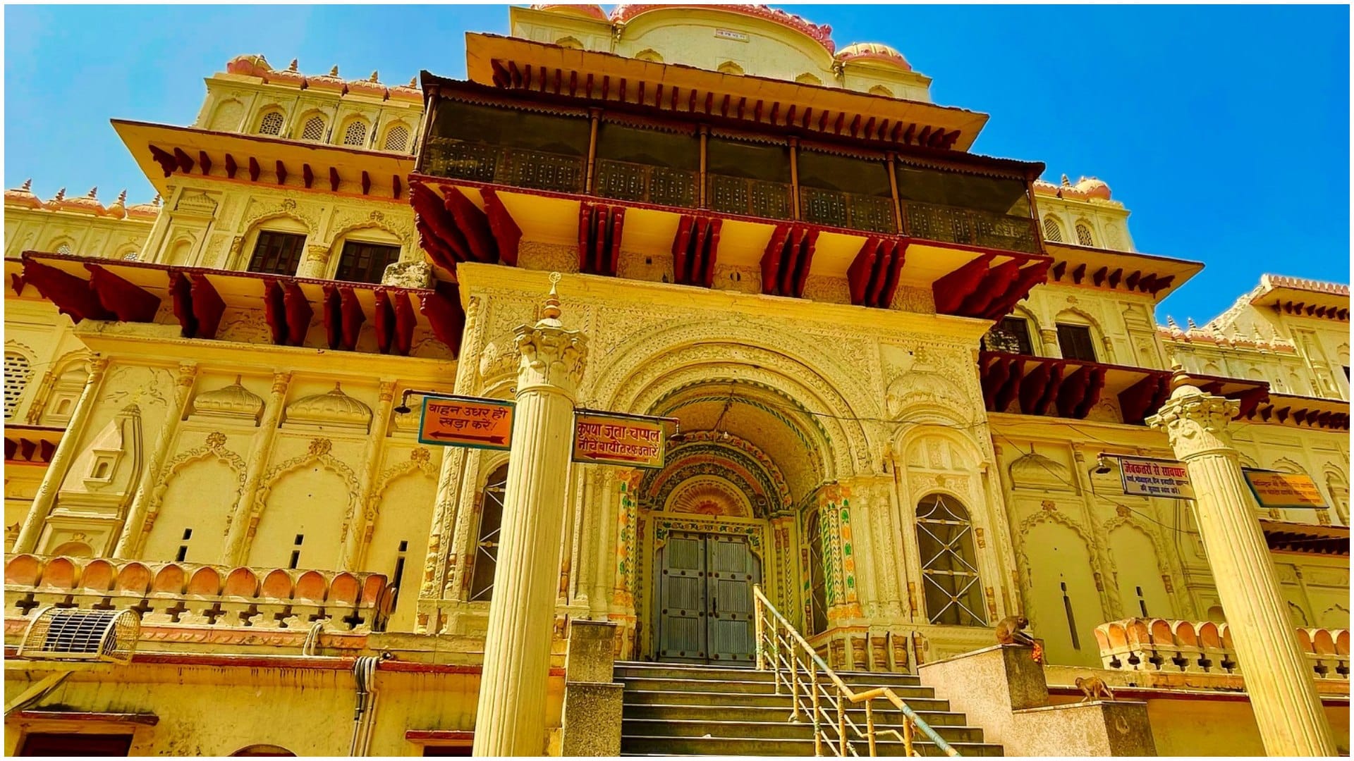 Low Budget Trip Near Lucknow Nearby Tourist Places 2000 Rupees Me Ghumne ki Jagah