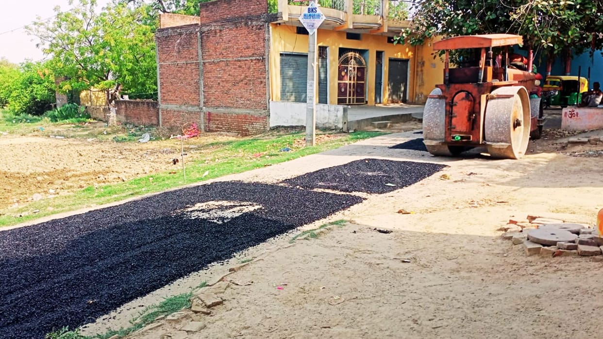 Road broke down in two years in bhadohi Public Works Department started construction
