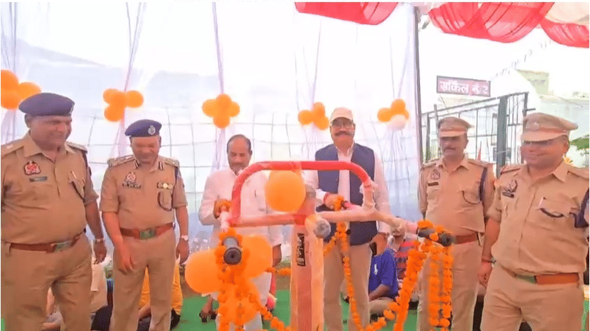Prison Minister inaugurated the open gym in the district jail and planted trees outside the circle.
