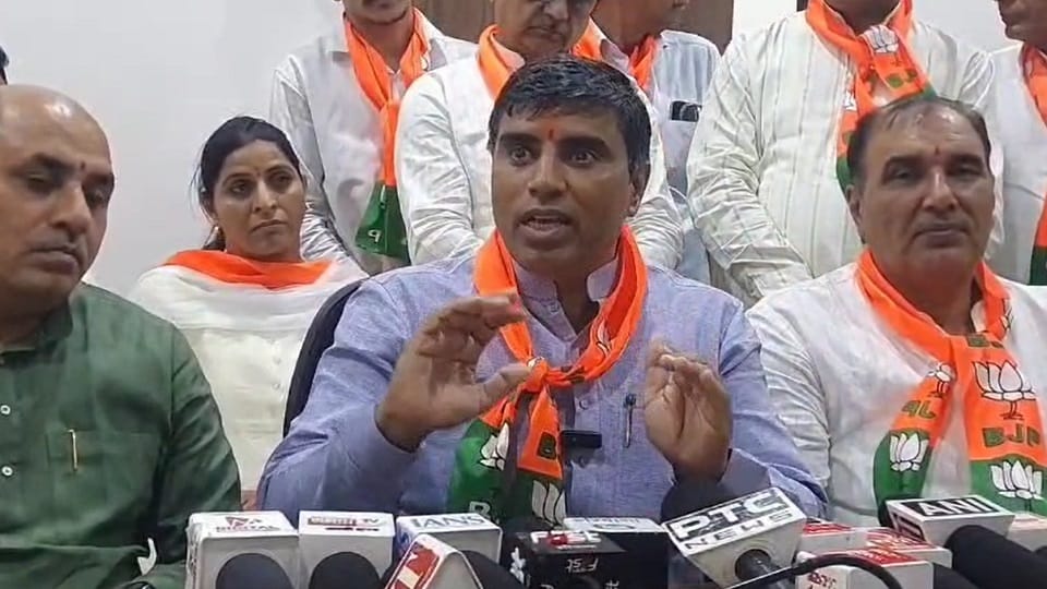 Education Minister Mahipal Dhanda slam Rahul Gandhi