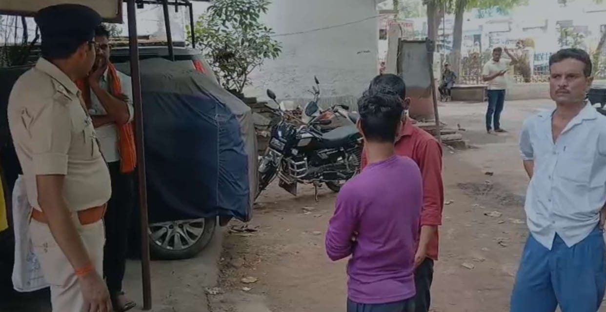 Bihar News: Husband killed wife with a spade in a minor dispute, accused arrested