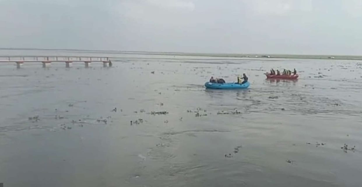 Kosi river accident Two divers of Nepal Armed Police missing, rescue operation underway