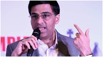 Viswanathan Anand gives mantra to young chess players