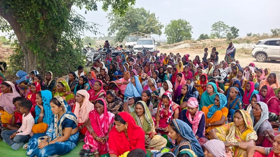 People affected by the dam opened a front against NTPC management said they are troubled by flying ash in Korb