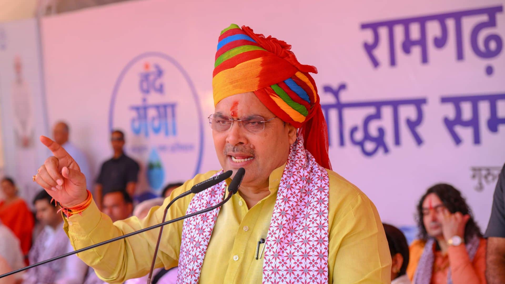 Vande Ganga water conservation-public campaign launched, Chief Minister did shramdaan at Ramgarh dam