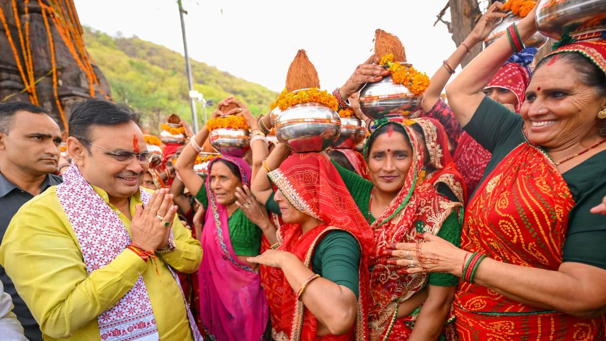 Vande Ganga water conservation-public campaign launched, Chief Minister did shramdaan at Ramgarh dam