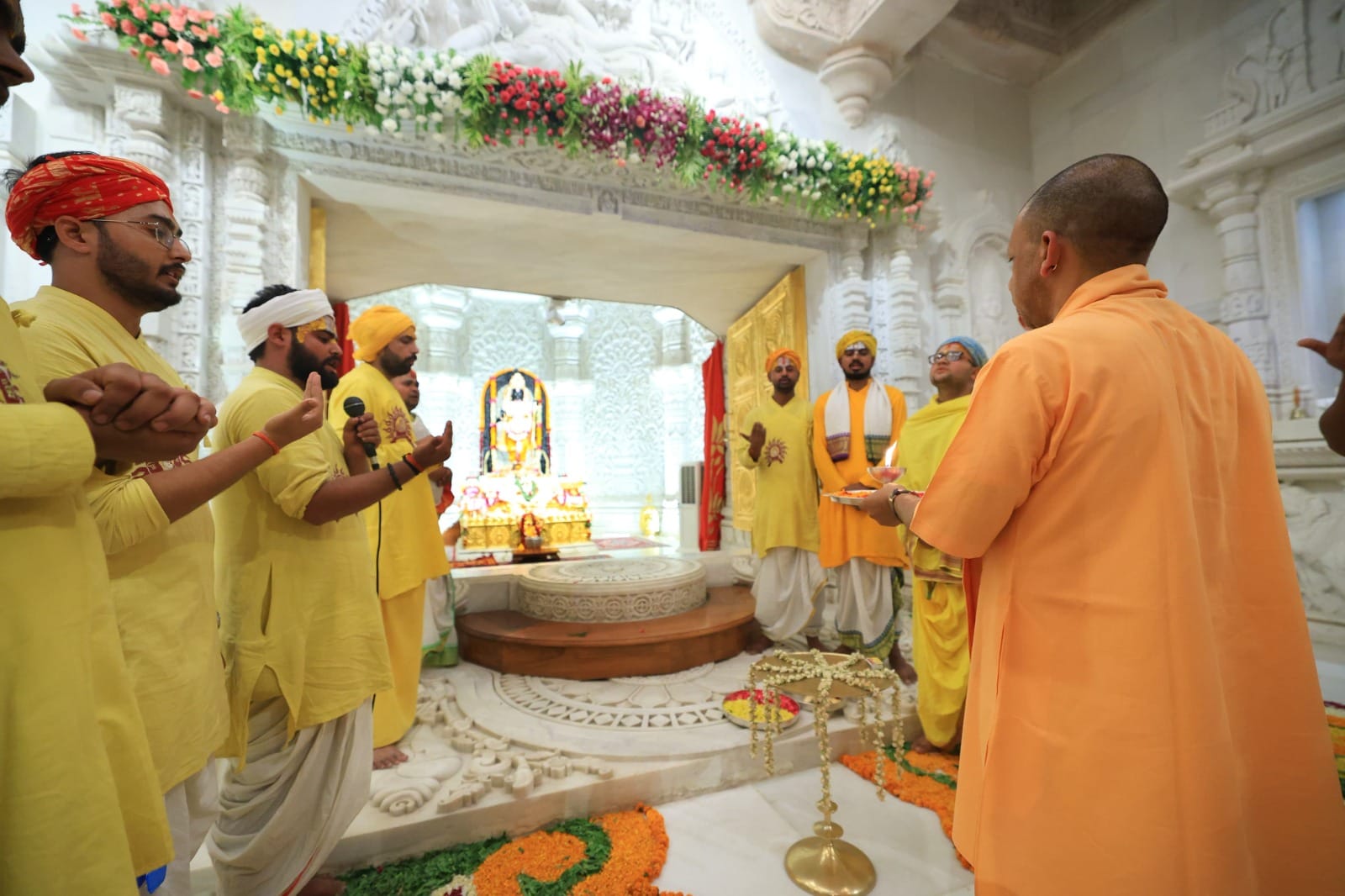 CM Yogi's Birthday: On the occasion of his birthday, CM Yogi visited Ramlala, see photos