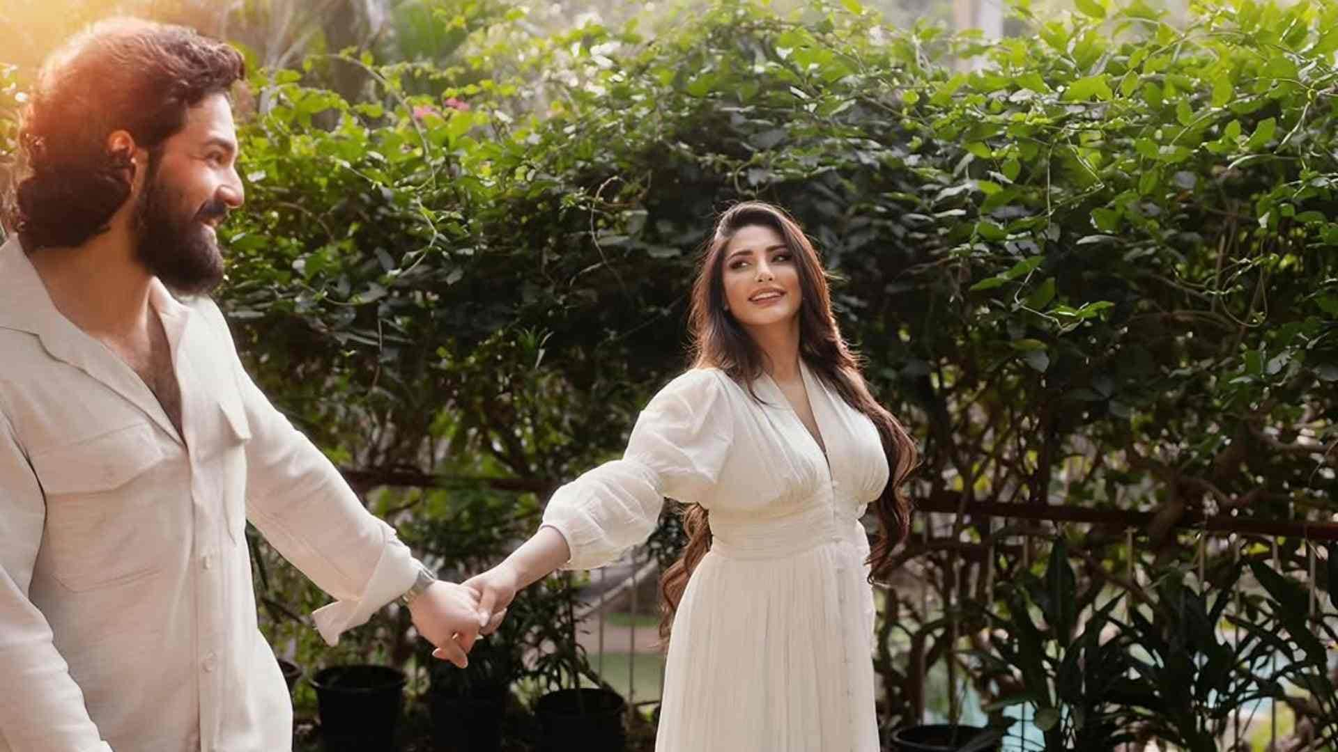 Who Is Akhil Akkineni wife Zainab Ravdjee Know About artist career and native Place
