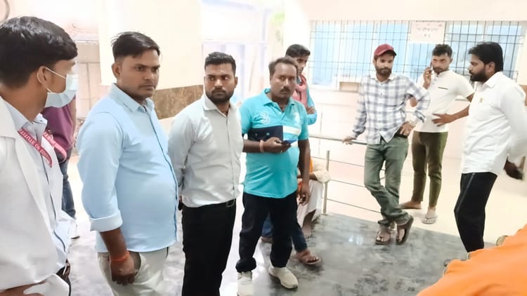 Bihar News: 11 हजार वोल्ट की चपेट में आकर चापाकल मिस्त्री की दर्दनाक मौत, गांव में मचा कोहराम