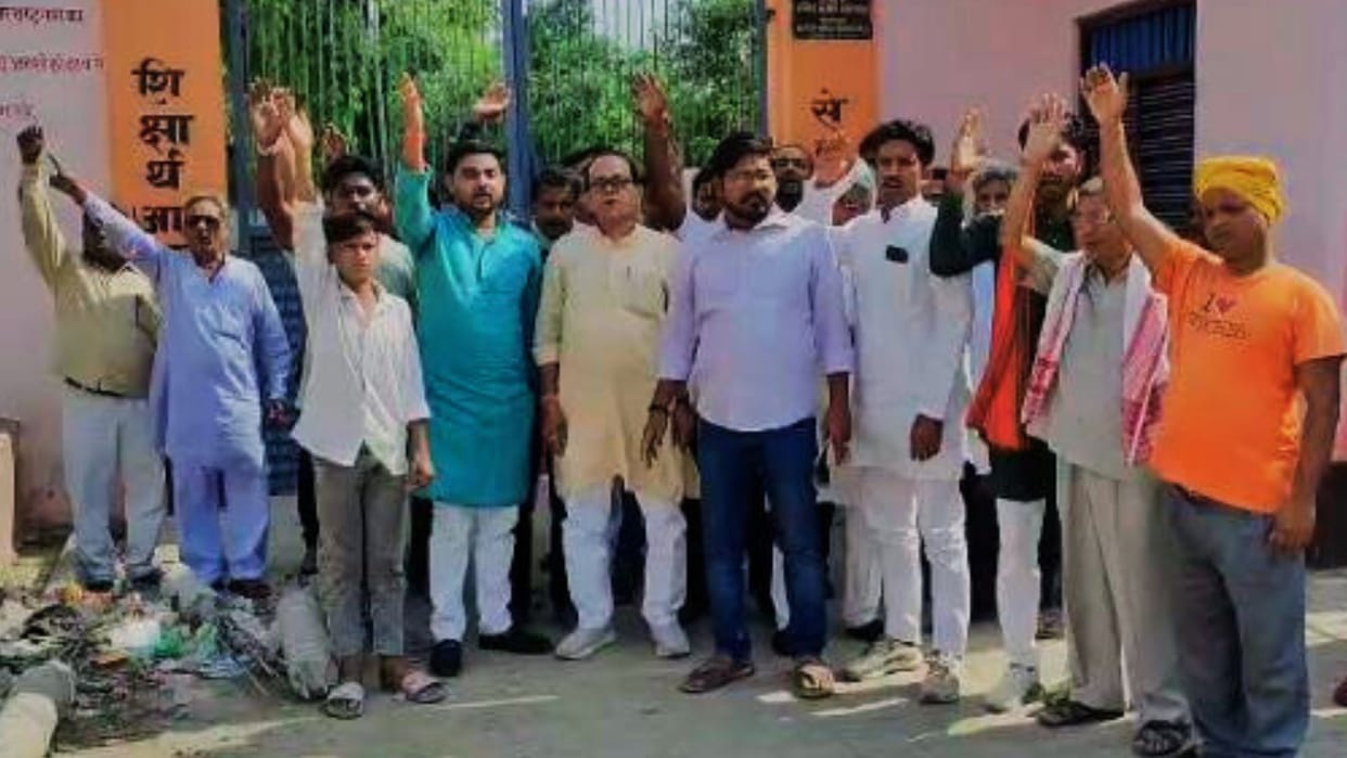 Temple dispute in Ballia Team did not arrive for measurement Hindus kept waiting accused of procrastination
