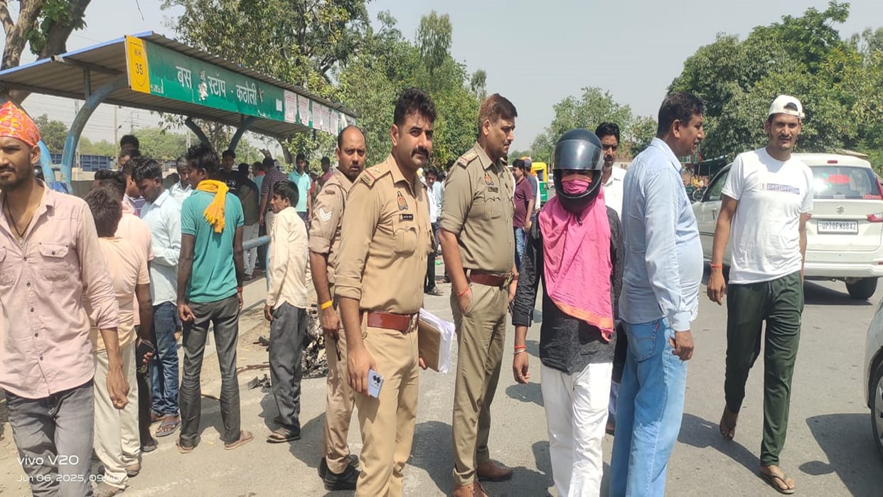 Bike rider woman dies after being hit by a Bolero, son critical, bike burnt to ashes