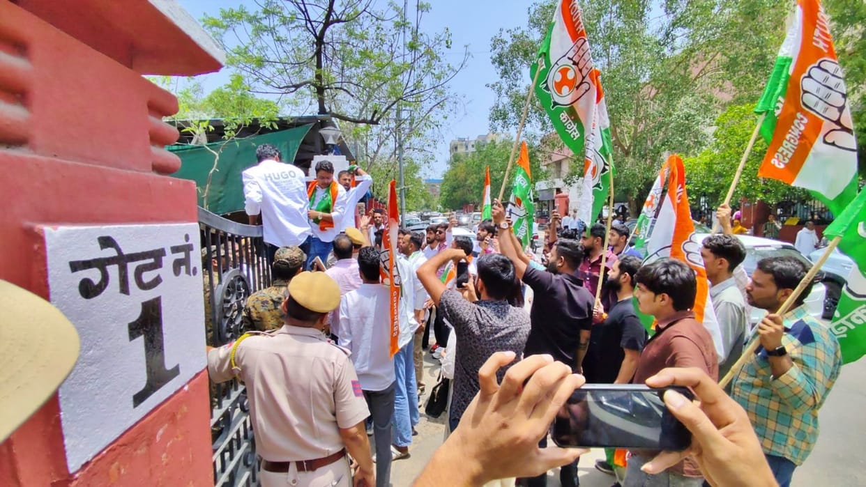 Jaipur News: Youth Congress protests demanding resumption of Chiranjeevi scheme, clashes with police