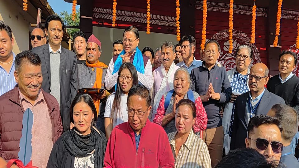 CM Pushkar Singh Dhami inaugurated shops in Nainital