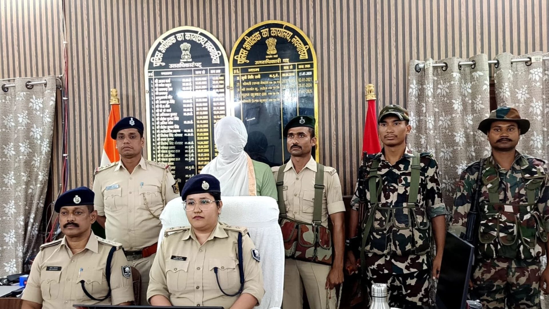 पुलिस की गिरफ्त में आरोपी