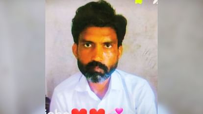road accident in bhadohi youth dies old man condition critical bike collided with divider