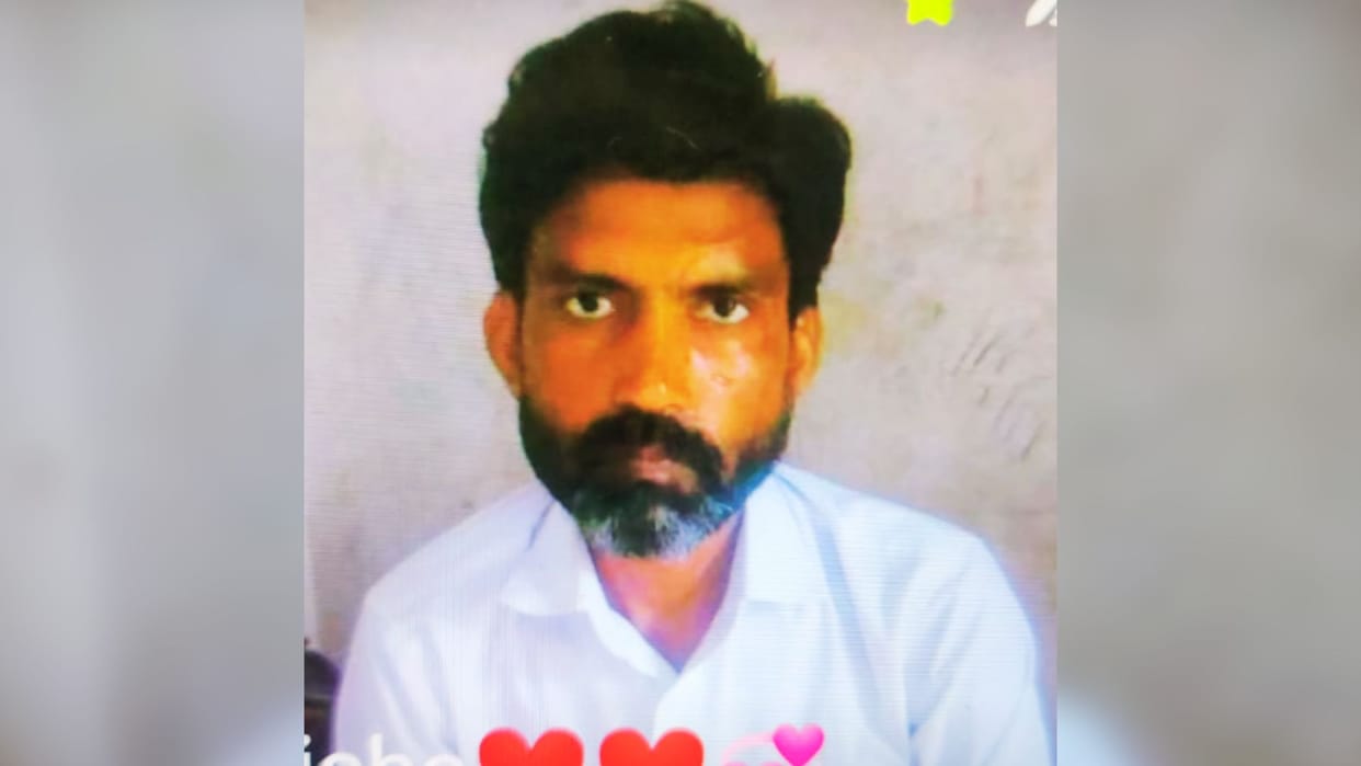 road accident in bhadohi youth dies old man condition critical bike collided with divider