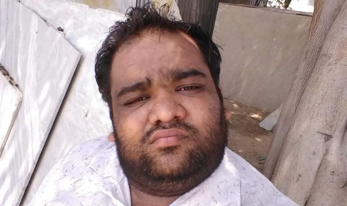 Yamuna Expressway Road Accident: Air Bags Burst After Collision Two Youths Died Dead Bodies Taken Out by Cut