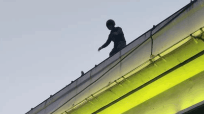 फ्लाईओवर से कूदकर आत्महत्या का किया प्रयास