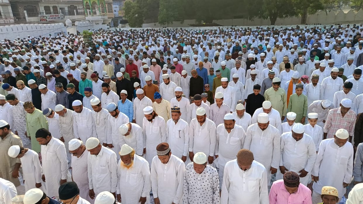 Bakrid 2025 prayers offered in Mirzapur