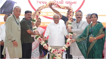 CM Bhupendra Patel gave gift of Rs 557 crore to Rajkot inaugurated laid foundation stone of development projec
