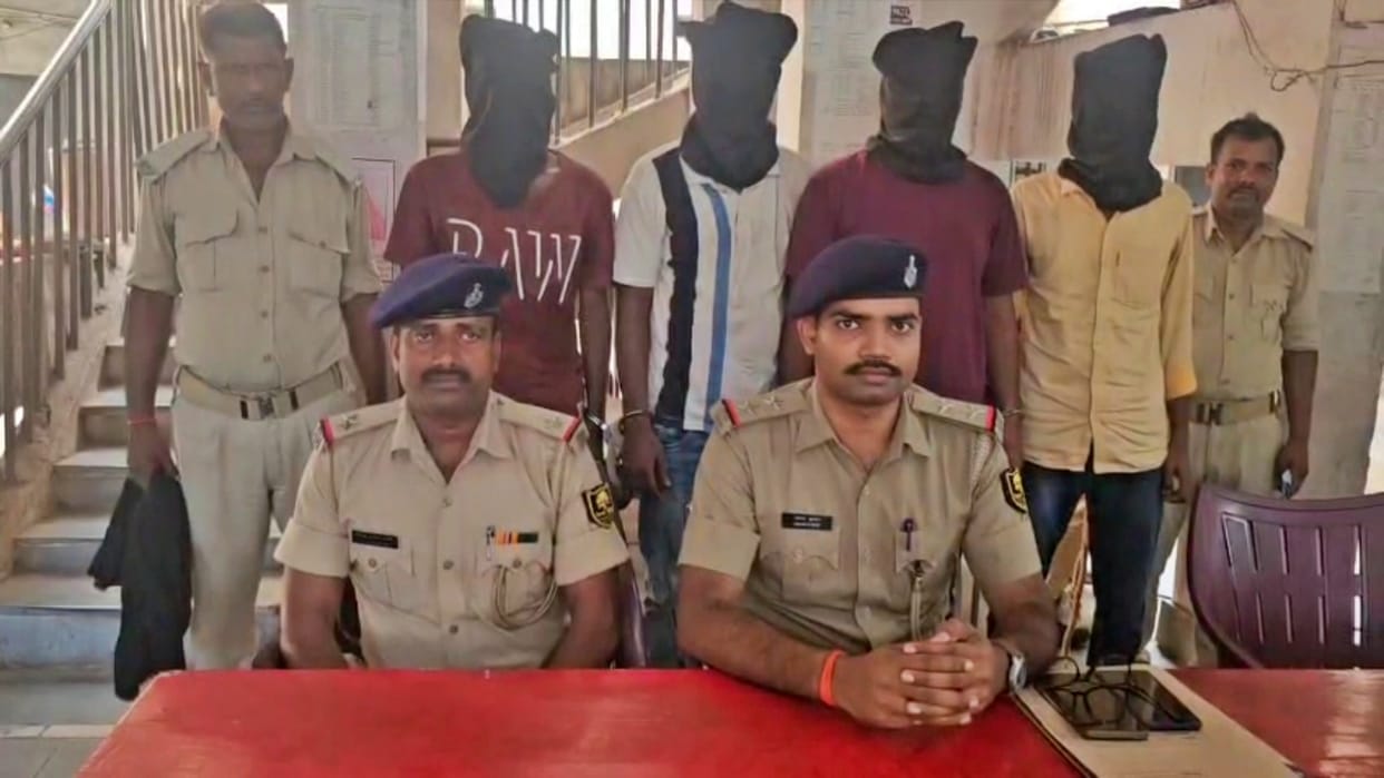 Bihar News: 4 criminals arrested in a car in Patna, two pistols and cash worth lakhs recovered; Bihar police
