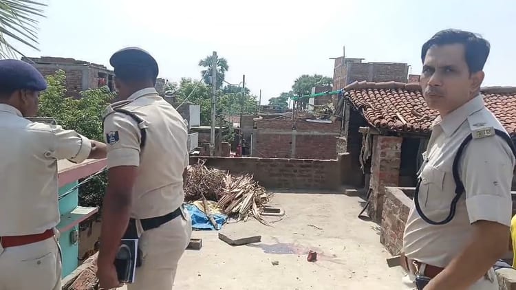 Bihar: सिलबट्टे से मारा, बची तो छत से धक्का देकर जान ली; पत्नी की हत्या के बाद जहर पीकर जान दी