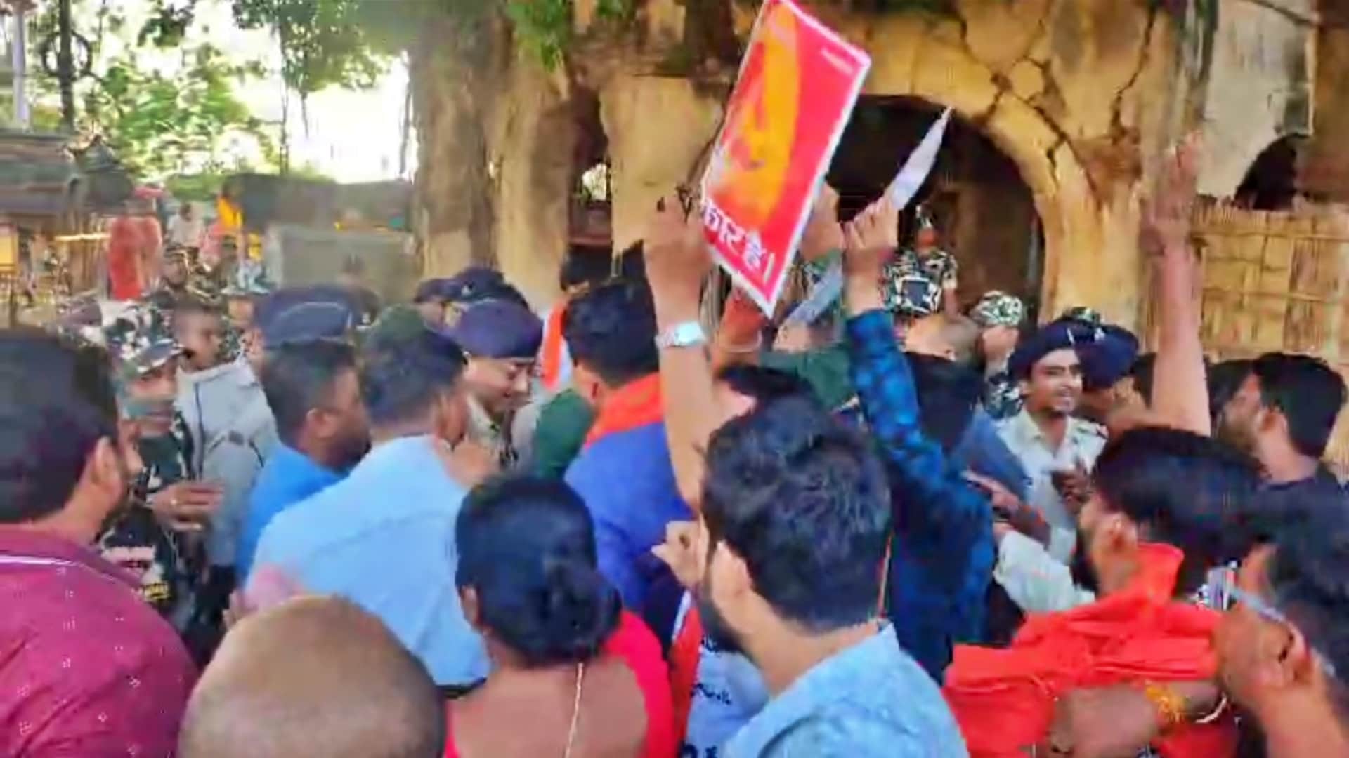 Darbhanga News: Tension before torch procession against Deputy Mayor, police lathicharged BJP workers