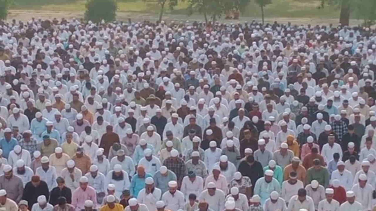 Eid ul adha 2025 bakrid festival Muslim community People offered morning namaz Uttarakhand News in hindi