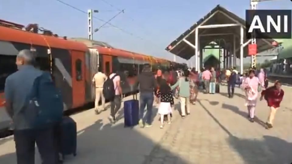 Katra-Srinagar Vande Bharat Kashmir's first Vande Bharat train started for common people
