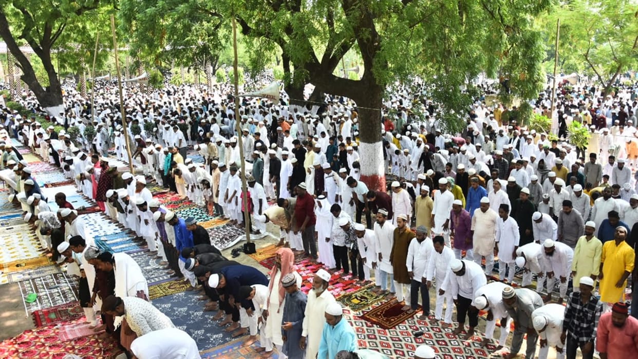 Lucknow: With the spirit of sacrifice, lakhs of Muslims offered prayers on Eid-ul-Adha
