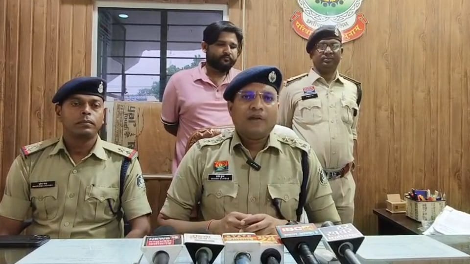 Police action against cyber thugs two mule account holders arrested in Sakti