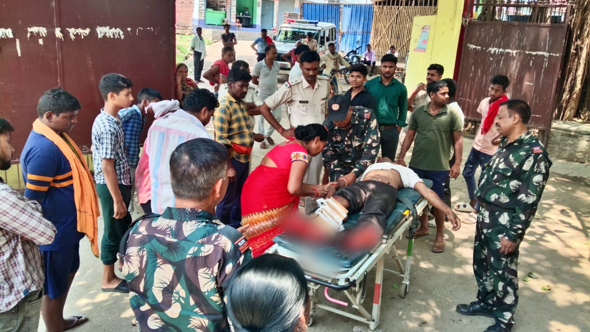 Patna News: sand laden tractor overturned after hitting bike rider, injured is critical; long jam for hours