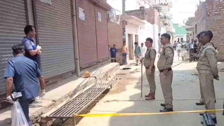 Uttarakhand: ईद के दिन सरेराह युवक पर चाकुओं से किए वार, गला रेतकर की निर्मम हत्या, आरोपी ने खुद किया सरेंडर