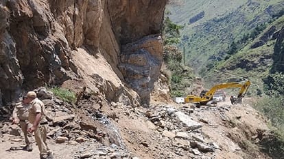 Both roads connecting Darma and Vyas valleys are closed due to mountain cracking