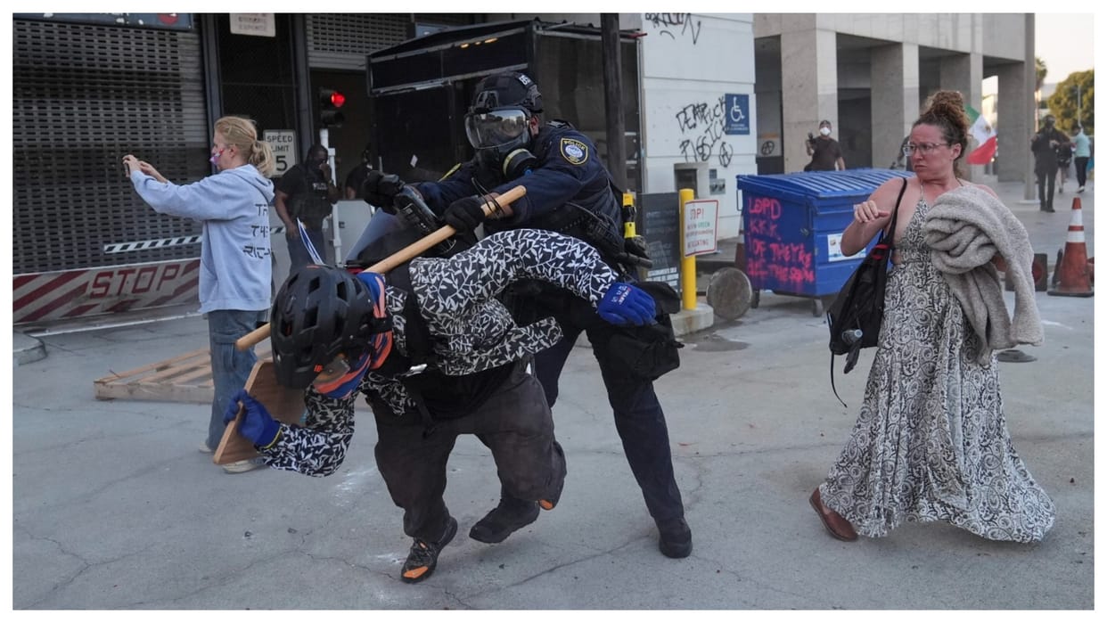 US Federal authorities arrest dozens for immigration violations across Los Angeles