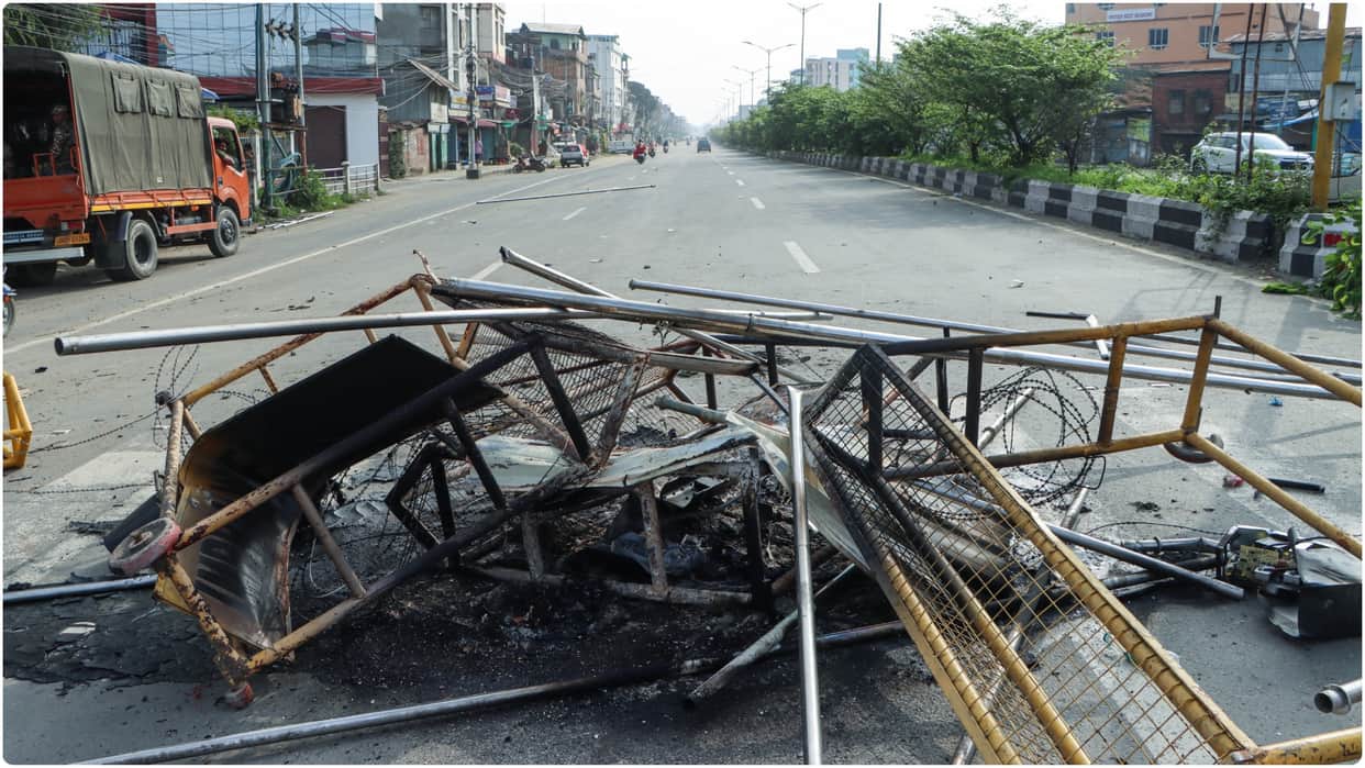 Manipur: Gunfight Erupts Between Two Armed Groups in Kangpokpi, Primary School Set Ablaze