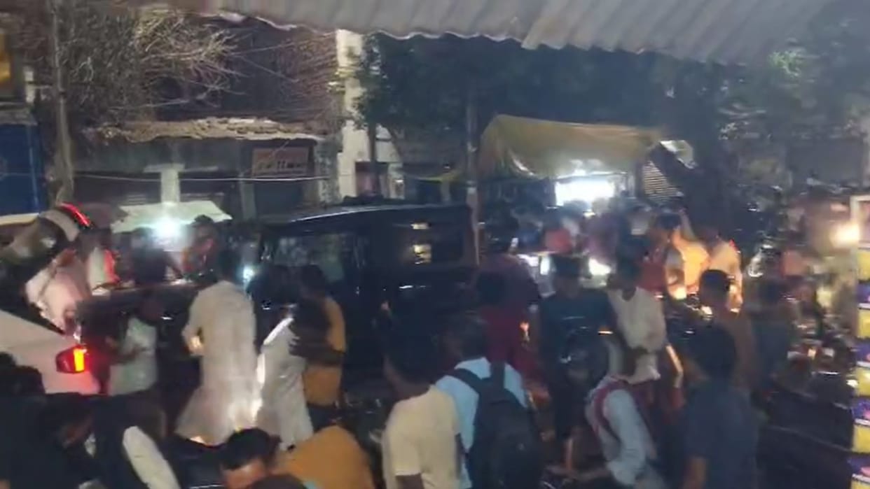 Before the incident there was a dispute between the car and Thar driver