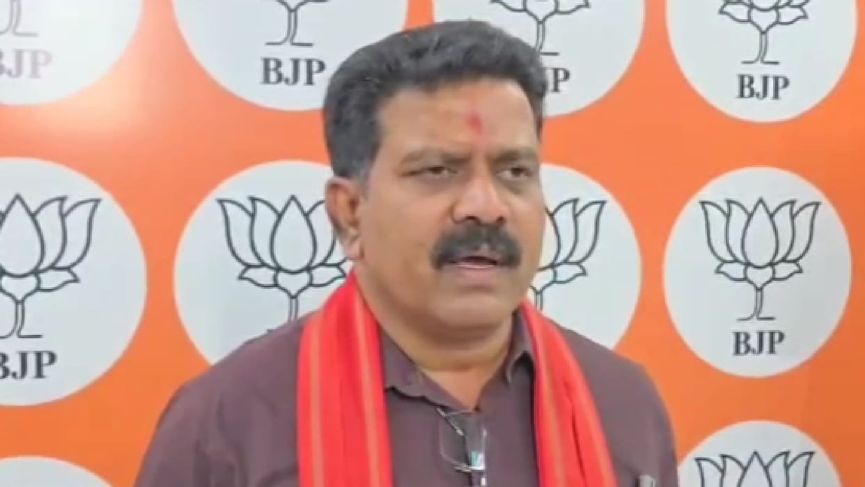 Seven Naxalites including two top leaders killed in three days in Bijapur National Park area